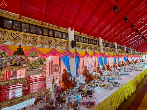 ภาพ No.250173:วันพุธที่ 8 ตุลาคม พ.ศ. 2568 พิธีทอดกฐินสามัคคีทั่วไทย 30,000 วัด โดยคณะศิษยานุศิษย์ บูชาธรรม 81 ปี หลวงพ่อธัมมชโย ณ วัดดอนไก่ดี อ.กระทุ่มแบน จ.สมุทรสาคร