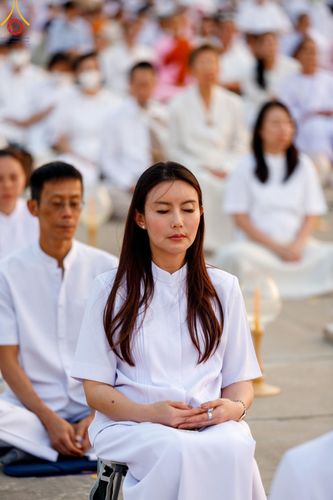 ภาพ No.204492:พิธีจุดประทีปถวายเป็นพุทธบูชา และบูชาธรรมมหาปูชนียาจารย์ ณ วัดพระธรรมกาย ตำบลคลองสาม อำเภอคลองหลวง จังหวัดปทุมธานี ในโครงการธรรมยาตรา กตัญญูบูชา มหาปูชนียาจารย์ พระมงคลเทพมุนี(สด จนฺทสโร) พระผู้ปราบมาร ปีที่ 13 วันที่ 31 มกราคม พ.ศ. 2568