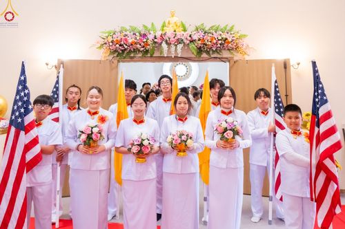 ภาพ No.91236:พิธีสมโภชพระประธาน "พระธรรมกาย" , พิธีเปิดไฟมงคลและเปิดไฟส่องสว่างรัศมีดวงธรรมพระประธาน "พระธรรมกาย" , พิธีทอดผ้าป่าภาคพื้น 19 วัดศูนย์สาขาภาคพื้นอเมริกา  และพิธีมุทิตาสักการะพระมหาเถระ พระเถระ ประจำปี 2566 วันอาทิตย์ที่ 15 ตุลาคม พ.ศ. 2566