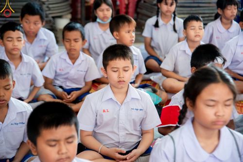 ภาพ No.192260:พิธีทอดผ้าป่าทำนุบำรุงศาสนสถาน ณ วัดเทพพล แขวงบางพรม เขตตลิ่งชัน กรุงเทพมหานคร ในโครงการธรรมยาตรา กตัญญูบูชา มหาปูชนียาจารย์ พระมงคลเทพมุนี(สด จนฺทสโร) พระผู้ปราบมาร อนุสรณ์สถาน 7 แห่ง ปีที่ 13 วันที่ 9 มกราคม พ.ศ. 2568