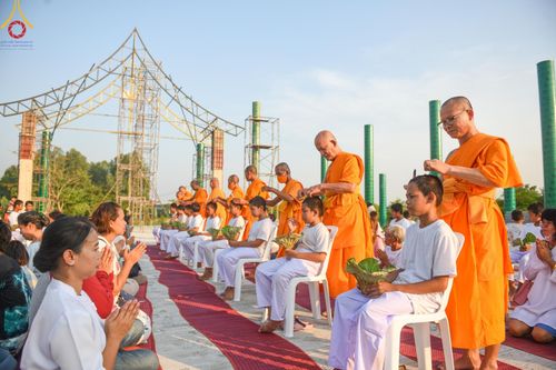 ภาพ No.133199:พิธีตัดปอยผม ธรรมทายาท โครงการสามเณรฟื้นฟูพระพุทธศาสนาทั่วไทย ณ ศูนย์ปฏิบัติธรรมวิหารแดง ตำบลเจริญธรรม อำเภอวิหารแดง จ.สระบุรี  วันที่ 31  มีนาคม พ.ศ. 2567