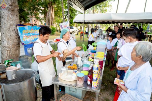 ภาพ No.234366:วันพฤหัสบดีที่ 24 กรกฎาคม พ.ศ. 2568 พิธีถวายสังฆทานแก่คณะสงฆ์ 323 วัด , พิธีมอบกองทุนหนุนแรงใจช่วยครูใต้ , พิธีทำบุญส่วนกุศลแด่ผู้วายชนม์ ในเหตุการณ์ความไม่สงบ 4 จังหวัด ชายแดนภาคใต้ (ปัตตานี , ยะลา , นราธิวาส , สงขลา) ปีที่ 21 ครั้งที่ 179 ณ วัดเวฬุวัน 