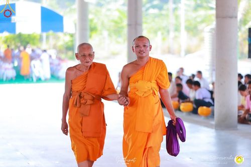 ภาพ No.135648:พิธีขอขมารับผ้าไตร , พิธีบรรพชา ในโครงการบรรพชาสามเณร ฟื้นฟูพระพุทธศาสนาทั่วไทย  ณ ศูนย์ปฏิบัติธรรมสวนผึ้ง จ.ราชบุรี วันที่ 4 เมษายน พ.ศ. 2567