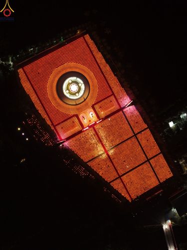 ภาพ No.109799:พิธีจุดประทีปถวายเป็นพุทธบูชา และบูชาธรรมมหาปูชนียาจารย์ วันที่ 10 มกราคม พ.ศ. 2567 ณ อนุสรณ์สถานคลองบางนางแท่น อ.สามพราน จ.นครปฐม