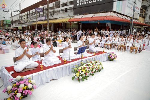 ภาพ No.245234:วันอาทิตย์ที่ 14 กันยายน พ.ศ. 2568 ตักบาตรพระ 555 รูป มหากุศล  น้อมถวายเป็นพุทธบูชา ณ หอนาฬิกาเบตง อ.เบตง จ.ยะลา