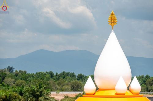 3 Bigboon 1.พิธีทอดผ้าป่าสถาปนาสังฆรัตนะปทุมเจดีย์ 2.พิธีประดิษฐานดอกบัวอนันต์นิรันดร์กาล 3.พิธีถวายมหาสังฆทานแด่คณะสงฆ์ทุกวัดในจังหวัดปัตตานี ณ ศูนย์อบรมเยาวชนจังหวัดปัตตานี วันอาทิตย์ที่ 14 กรกฎาคม พ.ศ. 2567