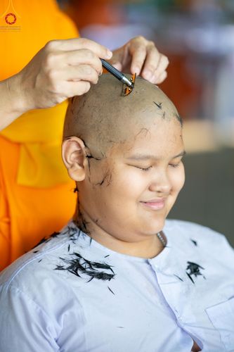 ภาพ No.132846:พิธีตัดปอยผม โครงการสามเณรฟื้นฟูพระพุทธศาสนาทั่วไทย ณ มหารัตนวิหารคด26 วัดพระธรรมกาย วันอาทิตย์ที่ 31 มีนาคม พ.ศ. 2567