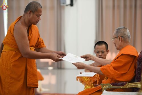 ภาพ No.103575:พิธีถวายจตุปัจจัย และภัตตาหารเป็นสังฆทาน , พิธีมอบอักษรสารตราตั้งฐานานุกรม และพัดยศ , การประชุมคณะสงฆ์ประจำจังหวัดสระบุรี  ณ ศูนย์ปฏิบัติธรรมจังหวัดสระบุรี อ.พระพุทธบาท จ.สระบุรี   วันอังคารที่ 19 ธันวาคม  พ.ศ. 2566