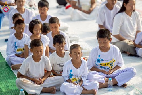 ภาพ No.230140:วันเสาร์ที่ 28 มิถุนายน พ.ศ. 2568 พิธีถวายสังฆทาน 323 วัด 4 จังหวัดชายแดนใต้ ปีที่ 21 ครั้งที่ 178 พิธีมอบกองทุนหนุนแรงใจช่วยครูใต้ ปีที่ 18 ครั้งที่ 142 ณ ศูนย์อบรมเยาวชนจังหวัดปัตตานี