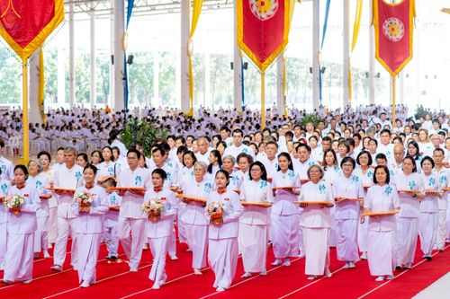 ภาพ No.277467:วันอาทิตย์ต้นเดือนที่ 7 ธันวาคม พ.ศ.2568 พิธีทอดผ้าป่าต้นสมบัติจักรพรรดิ ณ สภาธรรมกายสากล วัดพระธรรมกาย