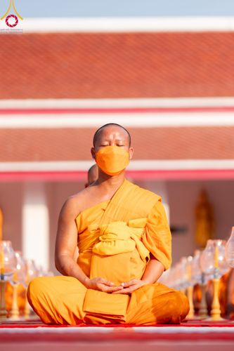 ภาพ No.112156:พิธีจุดประทีปถวายเป็นพุทธบูชา และบูชาธรรมมหาปูชนียาจารย์ พระมงคลเทพมุนี(สด จนฺทสโร) ในโครงการธรรมยาตรา กตัญญูบูชา มหาปูชนียาจารย์ พระมงคลเทพมุนี(สด จนฺทสโร) พระผู้ปราบมาร อนุสรณ์สถาน 7 แห่ง ปีที่ 12 วันที่ 14 มกราคม พ.ศ. 2567 ณ วัดสองพี่น้อง อ.สองพี่น้อง