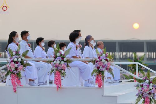 ภาพ No.77179:พิธีจุดมาฆประทีป ในวันมาฆบูชา อาทิตย์ต้นเดือนที่ 6 มีนาคม พ.ศ. 2566 ณ วัดพระธรรมกาย อ.คลองหลวง จ.ปทุมธานี