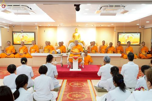 ภาพ No.233667:วันอาทิตย์ที่ 6 กรกฎาคม พ.ศ.2568 พิธีสมโภช 15 ปี วัดพระธรรมกายเกาลูน และพิธีมุทิตาสักการะเปรียญธรรม 9 ประโยค ณ วัดพระธรรมกายเกาลูน เขตปกครองพิเศษฮ่องกง สาธารณรัฐประชาชนจีน