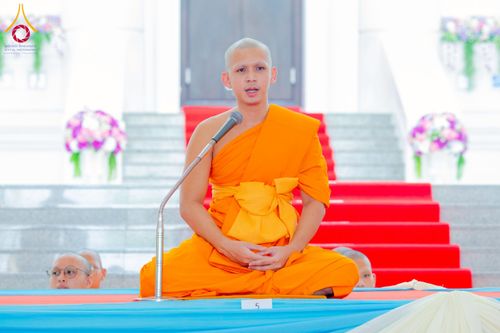 ภาพ No.223725:วันอาทิตย์ที่ 11 พฤษภาคม พ.ศ. 2568 พิธีอุปสมบทสามเณรเปรียญธรรมอุปสมบทอุทิศชีวิต 9 รูป อุบาสก 1 ท่าน ณ อุโบสถพระไตรปิฏกวัดพระธรรมกาย