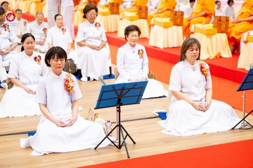 ภาพ No.272857:วันอาทิตย์ที่ 23 พฤศจิกายน พ.ศ.2568 พิธีมุทิตาสักการะ พระมหาเถระและพระเถระ ประจำปีพุทธศักราช 2568 ณ ห้องแก้วสารพัดนึก 2 สภาธรรมกายสากล  วัดพระธรรมกาย