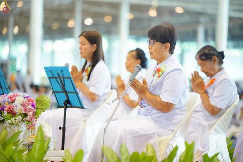 ภาพ No.227855:วันอาทิตย์ที่ 1 มิถุนายน พ.ศ. 2568 พิธีตักบาตร , พิธีบูชาข้าวพระ ณ วัดพระธรรมกาย จ.ปทุมธานี