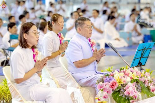 ภาพ No.240384:วันพุธที่ 27 สิงหาคม พ.ศ. 2568 พิธีตักบาตร ในวันธรรมชัย ณ วัดพระธรรมกาย จ.ปทุมธานี