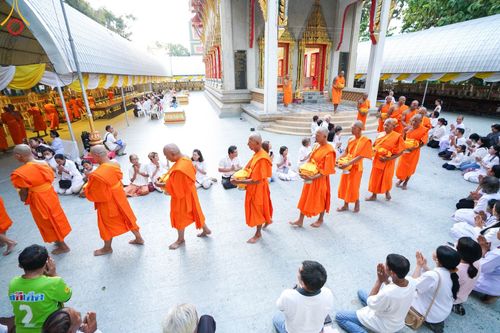 ภาพ No.101285:พิธีบรรพชาธรรมทายาท ในโครงการอุปสมบทบูชาธรรม มหาปูชนียาจารย์ พ.ศ. 2566 ณ วัดไชยชุมพลชนะสงคราม จ.กาญจนบุรี วันที่ 6 ธันวาคม พ.ศ. 2566