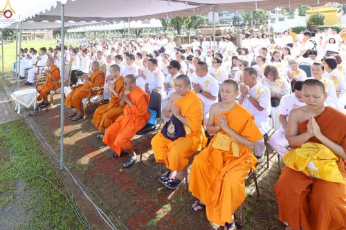 ภาพ No.239161:วันอาทิตย์ที่ 17 สิงหาคม พ.ศ. 2568 พิธีอัญเชิญรูปเหมือนพระมงคลเทพมุนี (สด จันทสโร) ณ ศาลากลางจังหวัดเลย ถึงลานพญานาค สวนสาธารณะกุดป่อง อ.เมือง จ.เลย