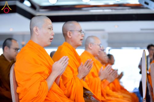 ภาพ No.224829:วันเสาร์ ที่ 10 พฤษภาคม พ.ศ. 2568 วัดพระธรรมกายฮ่องกง จัดพิธีปล่อยปลา บนเรือใหญ่บนอ่าวฮ่องกง และจัดพิธีถวายมหาสังฆทานกลางทะเล ประจำปี 2568 เนื่องในสัปดาห์วิสาขบูชาโลก