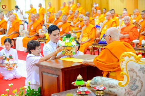 ภาพ No.89742:พิธีวางแผ่นจารึกชื่อ เพื่อนำไปประดิษฐานไว้ในฐานองค์พระประธาน เนื่องในโอกาสครบรอบ 10 ปี ศูนย์ปฏิบัติธรรมนครราชสีมา วันอาทิตย์ที่ 24 กันยายน พ.ศ. 2566