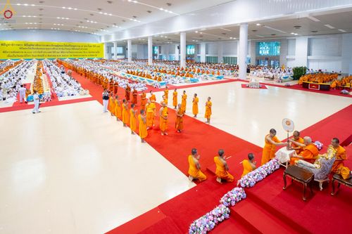 ภาพ No.236200:วันที่ 3 สิงหาคม พ.ศ. 2568 พิธีมุทิตาสักการะพระภิกษุ ผู้สอบได้เปรียญธรรม 9 ประโยค ระดับโลก ปีที่ 37, พิธีมอบโล่และทุนการศึกษา สำนักเรียนบาลีดีเด่นทั่วประเทศ ณ ห้องแก้วสารพัดนึก 1 วัดพระธรรมกาย