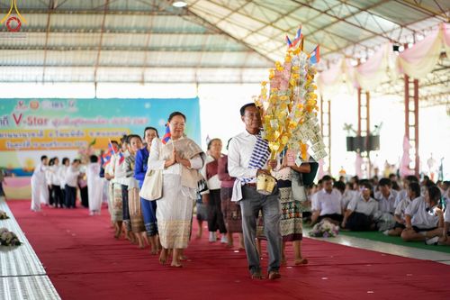 ภาพ No.172469:พิธีทอดกฐินเพื่อสร้าง "ลานเอนกประสงค์พญานาค 4 ตระกูล" วันที่ 15 พฤศจิกายน พ.ศ.2567 ณ พุทธอุทยานนานาชาติ อ.โพนพิสัย จ.หนองคาย