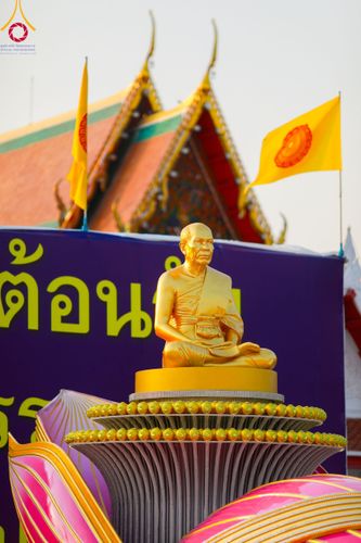 ภาพ No.111998:พิธีจุดประทีปถวายเป็นพุทธบูชา และบูชาธรรมมหาปูชนียาจารย์ พระมงคลเทพมุนี(สด จนฺทสโร) ในโครงการธรรมยาตรา กตัญญูบูชา มหาปูชนียาจารย์ พระมงคลเทพมุนี(สด จนฺทสโร) พระผู้ปราบมาร อนุสรณ์สถาน 7 แห่ง ปีที่ 12 วันที่ 14 มกราคม พ.ศ. 2567 ณ วัดสองพี่น้อง อ.สองพี่น้อง