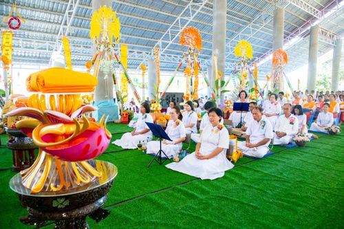 ภาพ No.179330:พิธีทอดกฐิน ณ ธุดงคสถานลำพูน อำเภอบ้านโฮ่ง จังหวัดลำพูน ในโครงการกฐินสามัคคีทั่วไทย 30,000 วัด บูชาธรรม 80 ปี หลวงพ่อธัมมชโย โดยคณะศิษยานุศิษย์วัดพระธรรมกาย วันที่ 15 พฤศจิกายน พ.ศ. 2567