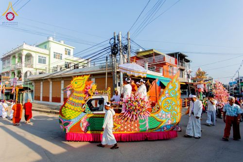 ภาพ No.224373:วันที่ 8 พฤษภาคม พ.ศ. 2568 พิธีถวายมหาสังฆทาน 101 วัด  บูชาธรรมอายุวัฒนมงคล 100 ปี สมเด็จอาชญาธรรมพระเจ้า สมเด็จพระสังฆราชแห่งคณะสงฆ์ไทยเขิน นครเชียงตุง ในนามพระครูบาไชยบูลย์ ธัมมชโย ณ วัดราชฐานหลวงเชียงยืน รัฐฉาน สาธารณรัฐแห่งสหภาพเมียนมา