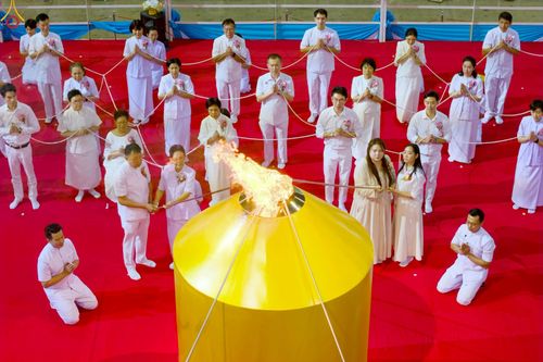 ภาพ No.235556:วันอาทิตย์ที่ 27 กรกฎาคม พ.ศ. 2568 พิธีจุดเทียนใจ ไฟนิรันด์ อนันตชัย ณ วัดพระธรรมกาย จ.ปทุมธานี