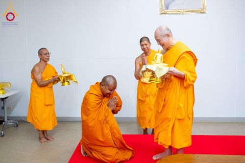 ภาพ No.222361:วันที่ 21 เมษายน พ.ศ. 2568 หลวงพ่อทัตตชีโวต้อนรับคณะสงฆ์ WAB ณ อาคาร 100 ปี คุณยายมหารัตนอุบาสิกาจันทร์ ขนนกยูง วัดพระธรรมกาย