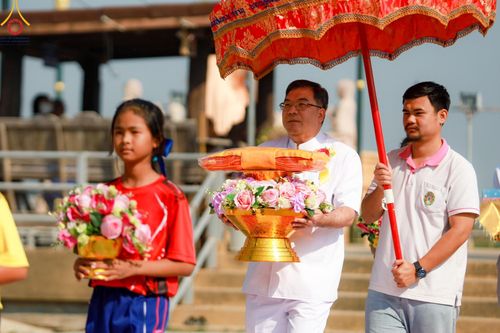 ภาพ No.199497:พิธีทอดผ้าป่าทำนุบำรุงศาสนสถาน ณ วัดศิลามูล ตำบลหินมูล อำเภอบางเลน จังหวัดนครปฐม ในโครงการธรรมยาตรา กตัญญูบูชา มหาปูชนียาจารย์ พระมงคลเทพมุนี(สด จนฺทสโร) พระผู้ปราบมาร อนุสรณ์สถาน 7 แห่ง ปีที่ 13 วันที่ 21 มกราคม พ.ศ. 2568