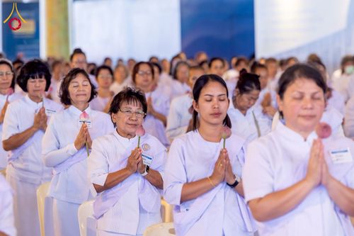 ภาพ No.224199:วันที่ 3-5 พฤษภาคม พ.ศ. 2568  กิจวัตร-กิจกรรมโครงการปฏิบัติธรรมอบรมศีลธรรม “บวชอุบาสิกาแก้ว” ถวายเป็นพระราชกุศล แด่พระบาทสมเด็จพระเจ้าอยู่หัว เนื่องในโอกาสมหามงคล “วันฉัตรมงคล” ณ วัดพระธรรมกาย อ.คลองหลวง จ.ปทุมธานี