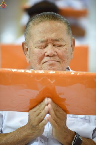 ภาพ No.240679:วันพุธที่ 27 สิงหาคม พ.ศ. 2568 พิธีทอดผ้าป่าเพื่อสร้างอาคาร  82 ปี หลวงพ่อธัมมชโย สมทบกฐินวัดพระธรรมกาย และกฐิน 30,000 วัดทั่วประเทศ ครั้งที่ 1