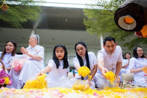 ภาพ No.120298:พิธีต้อนรับพระธรรมยาตรา ในโครงการธรรมยาตรา กตัญญูบูชา มหาปูชนียาจารย์ พระมงคลเทพมุนี(สด จนฺทสโร) พระผู้ปราบมาร อนุสรณ์สถาน 7 แห่ง ปีที่ 12 วันที่ 28 มกราคม พ.ศ. 2567 ณ วัดพระธรรมกาย จ.ปทุมธานี (ชุดที่ 2)