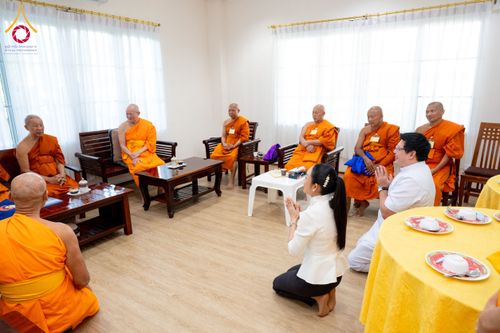 ภาพ No.149415:พิธีทักษิณานุปทานแด่บรรพชนตระกูลผ่องสวัสดิ์ และหมู่ญาติที่ล่วงลับไปแล้ว ประจำปี ครั้งที่ 19 วันพฤหัสบดีที่ 22 สิงหาคม พ.ศ. 2567 ณ พระมหาเจดีย์ทัตตชีโว ศูนย์อบรมเยาวชนกาญจนบุรี