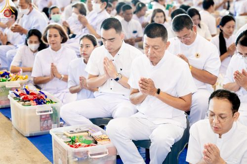 ภาพ No.143379:พิธีตักบาตร ข้าวสารอาหารแห้ง ณ บ้านแก้วเรือนทองคุณยายฯ และ พิธีบูชาข้าวพระ  ณ สภาธรรมกายสากล วัดพระธรรมกาย วันอาทิตย์ที่ 7 กรกฎาคม พ.ศ. 2567