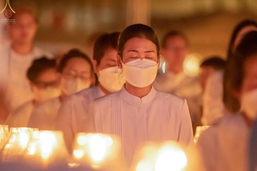 ภาพ No.75294:พิธีจุดประทีปถวายเป็นพุทธบูชา และบูชาธรรมมหาปูชนียาจารย์ ในโครงการธรรมยาตรากตัญญูบูชา มหาปูชนียาจารย์ พระมงคลเทพมุนี(สด จนฺทสโร) พระผู้ปราบมาร ปีที่ 11 ณ อนุสรณ์สถานลำดับที่ 7 สถานที่ขยายวิชชาธรรมกาย วัดพระธรรมกาย จ.ปทุมธานี วันที่ 31 มกราคม พ.ศ. 2566