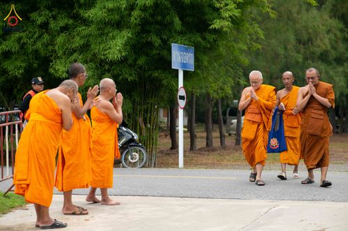 ภาพ No.342649:วันเสาร์ที่ 8 สิงหาคม พ.ศ. 2569  พิธีทักษิณานุปทาน แด่บรรพชนตระกูลผ่องสวัสดิ์และหมู่ญาติที่ล่วงลับไปแล้ว ครั้งที่ 21 ณ พระมหาเจดีย์ทัตตชีโว ศูนย์อบรมเยาวชนกาญจนบุรี