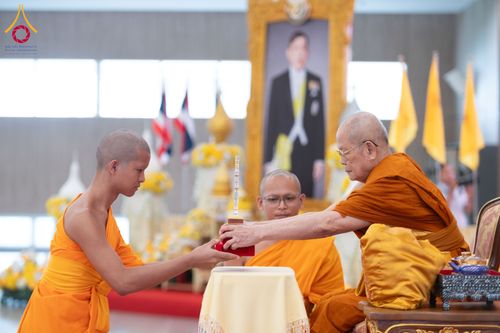 ภาพ No.346703:วันพฤหัสบดี 27 สิงหาคม พ.ศ.2569 พิธีมอบรางวัลแก่สามเณรทรงพระปาฏิโมกข์ปีที่ 4/2569