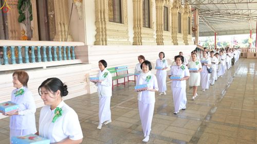 ภาพ No.291203:วันที่ 9 มกราคม พ.ศ. 2569 พิธีทอดผ้าป่าทำนุบำรุงศาสนสถาน ณ วัดนาราภิรมย์ อ.บางเลน จ.นครปฐม ในโครงการธรรมยาตรา กตัญญูบูชา มหาปูชนียาจารย์ พระมงคลเทพมุนี(สด จนฺทสโร) พระผู้ปราบมาร อนุสรณ์สถาน 7 แห่ง ปีที่ 14