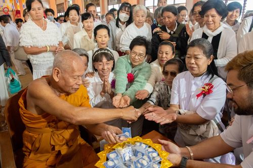 ภาพ No.293409:วันที่ 12 มกราคม พ.ศ. 2569 พิธีทอดผ้าป่าทำนุบำรุงศาสนสถาน ณ วัดผาสุการาม อ.บางเลน จ.นครปฐม ในโครงการธรรมยาตรา กตัญญูบูชา มหาปูชนียาจารย์ พระมงคลเทพมุนี(สด จนฺทสโร) พระผู้ปราบมาร อนุสรณ์สถาน 7 แห่ง ปีที่ 14