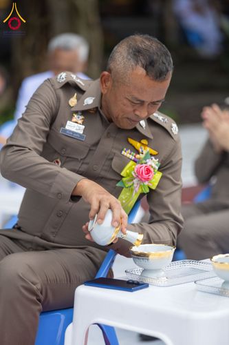 ภาพ No.351490:วันที่ 22 กันยายน พ.ศ. 2569  พิธีตักบาตรสามเณรธรรมทายาท โครงการบรรพชาพัฒนาคุณธรรม จริยธรรม  สำหรับนักเรียนนายสิบตำรวจ (นสต.) รุ่นที่ 16 ศูนย์ฝึกอบรมตำรวจภูธรภาค 1  ณ วัดพระพุทธบาทราชวรมหาวิหาร