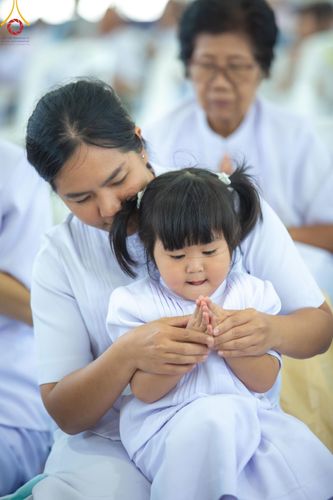 ภาพ No.207434:พิธีตักบาตร และปฏิบัติธรรมช่วงสาย ในวันมาฆบูชา วันพุธที่ 12 กุมภาพันธ์ พ.ศ. 2568 ณ วัดพระธรรมกาย จังหวัดปทุมธานี