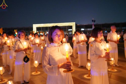 ภาพ No.124957:พิธีเวียนประทักษิณและจุดมาฆประทีป ในวันมาฆบูชา เสาร์ที่ 24 กุมภาพันธ์ พ.ศ. 2567 ณ พระมหาธรรมกายเจดีย์ วัดพระธรรมกาย