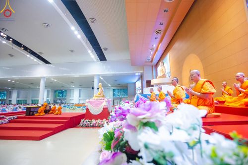 ภาพ No.160324:พิธีทอดผ้าป่าสมทบกฐินวัดพระธรรมกาย และสมทบกฐิน 30,000 วัดทั่วไทย ครั้งที่ 3 ณ สภาธรรมกายสากล วัดพระธรรมกาย วันพฤหัสบดีที่ 10 ตุลาคม พ.ศ. 2567