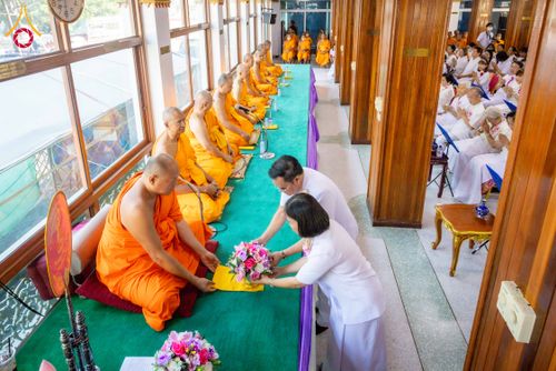 ภาพ No.304474:วันที่ 27 มกราคม พ.ศ. 2569 พิธีทอดผ้าป่าทำนุบำรุงศาสนสถาน ณ วัดปรางค์หลวง ต.บางม่วง อ.บางใหญ่ จ.นนทบุรี ในโครงการธรรมยาตรา กตัญญูบูชา มหาปูชนียาจารย์ พระมงคลเทพมุนี(สด จนฺทสโร) พระผู้ปราบมาร อนุสรณ์สถาน 7 แห่ง ปีที่ 14