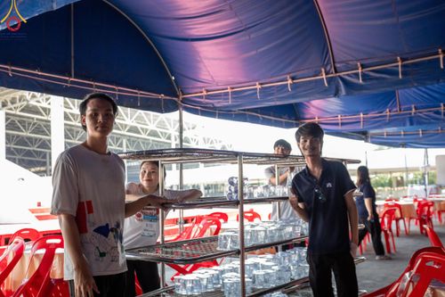 ภาพ No.59551:การอบรมอาสาสมัคร  เตรียมงานและจัดถวายภัตตาหาร แด่พระสังฆาธิการ 10,000 กว่าวัดทั่วประเทศ ในวันที่ 21-22 เมษายน พ.ศ.2567 เพื่องานวันคุ้มครองโลก จัดโดย ชมรมพุทธศาสตร์สากลฯ