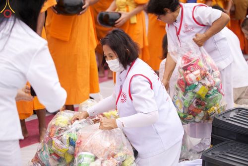 ภาพ No.126970:V.30 เต็มที่ เพื่อโคราช การเตรียมงาน ปฏิบัติงาน และเก็บงาน ของเจ้าหน้าที่หน่วยงานต่างๆ ทุกภาคส่วน เพื่อพิธีทำบุญเมืองนครราชสีมา ฉลอง 556 ปี ตักบาตรพระ 10,000 รูป ในวันเสาร์ที่ 2 มีนาคม พ.ศ.2567 ณ อนุสาวรีย์ท้าวสุรนารี จ.นครราชสีมา จัดโดย คณะสงฆ์จังหวัดนค